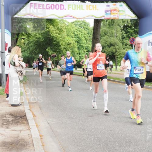 29.06.2025 - hella hamburg halbmarathon MichiJ http://msf.ph/oto/8194514 29.06.2025 10:20:21 Zwischen KM18-KM19 3201, 5826, 7481, 9381, 10017, 11413, 16508, 18235 meine-sportfotos.de