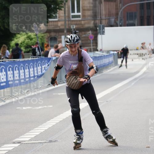 29.06.2025 - hella hamburg halbmarathon Strokosch-Dieckow http://msf.ph/oto/8194533 29.06.2025 09:38:25 Ziel 20298 meine-sportfotos.de