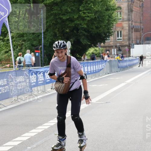 29.06.2025 - hella hamburg halbmarathon Strokosch-Dieckow http://msf.ph/oto/8194578 29.06.2025 09:38:28 Ziel 20298 meine-sportfotos.de