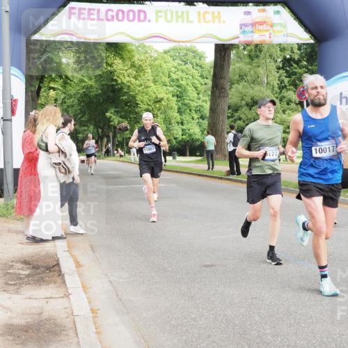 29.06.2025 - hella hamburg halbmarathon MichiJ http://msf.ph/oto/8194589 29.06.2025 10:20:23 Zwischen KM18-KM19 3201, 5826, 7481, 10017, 11413, 11857, 16508, 18177 meine-sportfotos.de