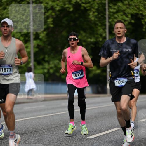29.06.2025 - hella hamburg halbmarathon Dr. Thomas Lammeyer http://msf.ph/oto/8194669 29.06.2025 09:47:48 Kennedybrücke 1065, 2021, 2879, 3075, 3845, 3968, 4678, 7349, 8473, 8731, 9047, 10790 meine-sportfotos.de