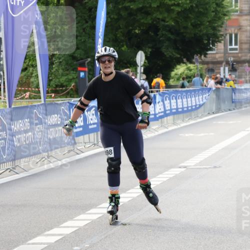 29.06.2025 - hella hamburg halbmarathon Strokosch-Dieckow http://msf.ph/oto/8194804 29.06.2025 09:38:53 Ziel 20498 meine-sportfotos.de