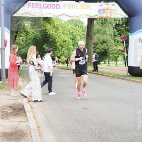 29.06.2025 - hella hamburg halbmarathon MichiJ http://msf.ph/oto/8194830 29.06.2025 10:20:24 Zwischen KM18-KM19 2851, 3201, 5826, 7481, 10017, 11413, 11857, 16508, 17322, 18177 meine-sportfotos.de