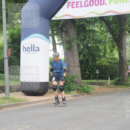29.06.2025 - hella hamburg halbmarathon KatJ http://msf.ph/oto/8194860 29.06.2025 09:27:43 Zwischen KM18-KM19  meine-sportfotos.de