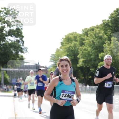 29.06.2025 - hella hamburg halbmarathon Jannik Wohlers http://msf.ph/oto/8194864 29.06.2025 09:46:23 Lombardsbrücke 2243, 4944, 5048, 5152, 5660, 6683, 7466, 7622, 7628, 7867, 8312, 10477, 10927, 11304, 11661, 12447, 12899, 13199, 13493, 13494, 13729, 14310, 14450, 14899, 16417, 16505, 16619, 16811, 16957, 17137, 17329, 17751, 18026, 18277, 18357, 18600, 18824 meine-sportfotos.de