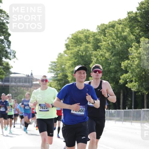 29.06.2025 - hella hamburg halbmarathon Jannik Wohlers http://msf.ph/oto/8195026 29.06.2025 09:46:25 Lombardsbrücke 1053, 1577, 2243, 4944, 5048, 5152, 5660, 6683, 7080, 7466, 7622, 7628, 7867, 8312, 8323, 10477, 10927, 11898, 12447, 12899, 13199, 13493, 13494, 13729, 14310, 14450, 14899, 16417, 16505, 16619, 16881, 16957, 17137, 17329, 17751, 18026, 18277, 18357, 18600, 18824 meine-sportfotos.de