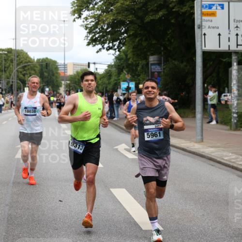 29.06.2025 - hella hamburg halbmarathon Yannick Fuchs http://msf.ph/oto/8195034 29.06.2025 10:31:34 20KM 1385, 1411, 1571, 3959, 4860, 4865, 5003, 5092, 5315, 5961, 6529, 7482, 7831, 8084, 8121, 8362, 9178, 9296, 9313, 10680, 10738, 11120, 11833, 13972, 15261, 15939, 16523, 17024, 17192, 17306, 17658, 17723, 18038, 18062, 18384, 18733, 18824 meine-sportfotos.de