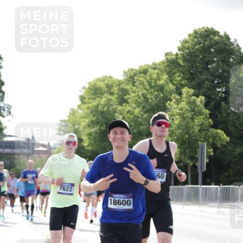29.06.2025 - hella hamburg halbmarathon Jannik Wohlers http://msf.ph/oto/8195059 29.06.2025 09:46:25 Lombardsbrücke 1053, 1577, 2243, 4944, 5048, 5152, 5660, 6683, 7080, 7466, 7622, 7628, 7867, 8312, 8323, 10477, 10927, 11898, 12447, 12899, 13199, 13493, 13494, 13729, 14310, 14450, 14899, 16417, 16505, 16619, 16881, 16957, 17137, 17329, 17751, 18026, 18277, 18357, 18600, 18824 meine-sportfotos.de