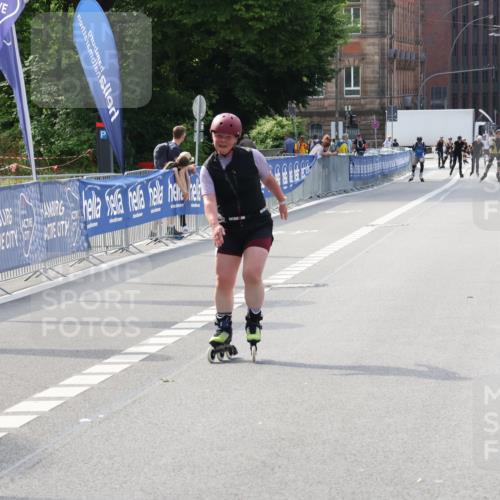 29.06.2025 - hella hamburg halbmarathon Strokosch-Dieckow http://msf.ph/oto/8195064 29.06.2025 09:39:15 Ziel 20167 meine-sportfotos.de
