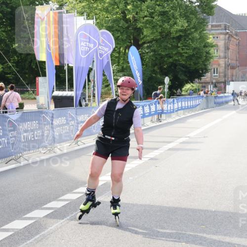 29.06.2025 - hella hamburg halbmarathon Strokosch-Dieckow http://msf.ph/oto/8195092 29.06.2025 09:39:17 Ziel 20167 meine-sportfotos.de