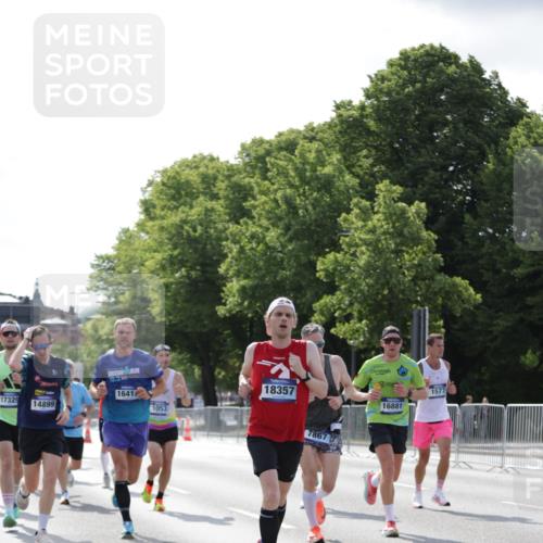 29.06.2025 - hella hamburg halbmarathon Jannik Wohlers http://msf.ph/oto/8195181 29.06.2025 09:46:28 Lombardsbrücke 1053, 1411, 1577, 2243, 5048, 5152, 5193, 5660, 6683, 7080, 7466, 7622, 7628, 7867, 8312, 8323, 10477, 10927, 11898, 12447, 12899, 13199, 13493, 13494, 13729, 14310, 14385, 14841, 14899, 16417, 16505, 16619, 16881, 17014, 17137, 17329, 17751, 18026, 18357, 18600, 18824, 18986 meine-sportfotos.de