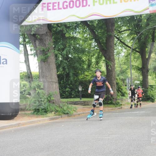 29.06.2025 - hella hamburg halbmarathon KatJ http://msf.ph/oto/8195263 29.06.2025 09:27:46 Zwischen KM18-KM19  meine-sportfotos.de