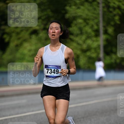 29.06.2025 - hella hamburg halbmarathon Dr. Thomas Lammeyer http://msf.ph/oto/8195327 29.06.2025 09:47:51 Kennedybrücke 1065, 2021, 2879, 3075, 3845, 3968, 4678, 5367, 7349, 8473, 8731, 10790, 10848 meine-sportfotos.de