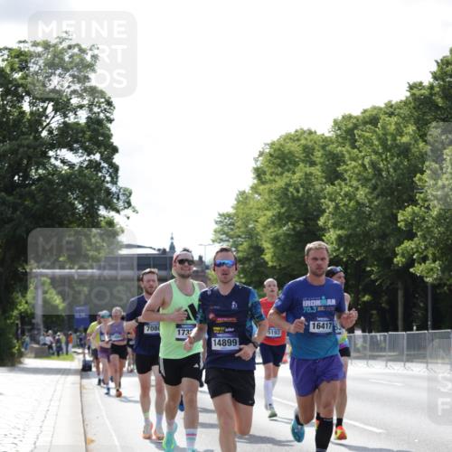 29.06.2025 - hella hamburg halbmarathon Jannik Wohlers http://msf.ph/oto/8195328 29.06.2025 09:46:29 Lombardsbrücke 1053, 1411, 1577, 2243, 5152, 5193, 5660, 6683, 7080, 7466, 7622, 7628, 7867, 8312, 8323, 10477, 10927, 11898, 12447, 12899, 13199, 13493, 13494, 13729, 14069, 14310, 14385, 14841, 14899, 16417, 16505, 16619, 16881, 17014, 17137, 17329, 17751, 18026, 18357, 18600, 18824, 18906, 18986 meine-sportfotos.de