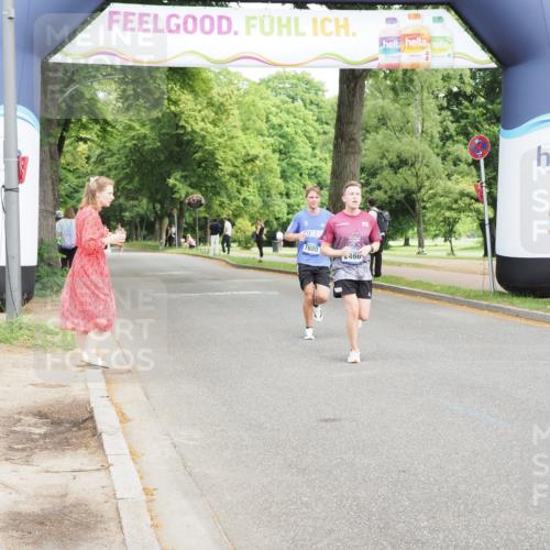 29.06.2025 - hella hamburg halbmarathon MichiJ http://msf.ph/oto/8195365 29.06.2025 10:20:31 Zwischen KM18-KM19 2460, 2851, 7880, 13754, 17322, 18177 meine-sportfotos.de