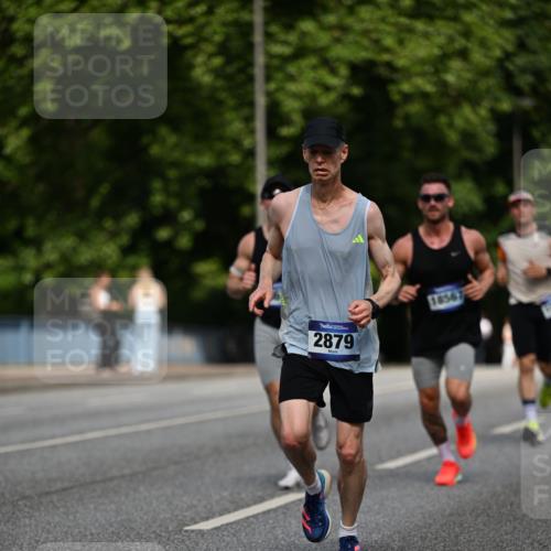 29.06.2025 - hella hamburg halbmarathon Dr. Thomas Lammeyer http://msf.ph/oto/8195383 29.06.2025 09:47:51 Kennedybrücke 1065, 2021, 2879, 3075, 3845, 3968, 4678, 5367, 7349, 8473, 8731, 10790, 10848 meine-sportfotos.de