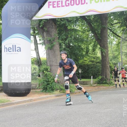 29.06.2025 - hella hamburg halbmarathon KatJ http://msf.ph/oto/8195391 29.06.2025 09:27:47 Zwischen KM18-KM19  meine-sportfotos.de