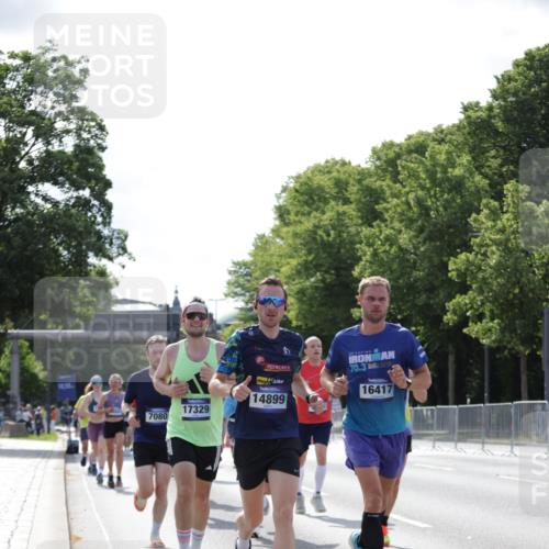 29.06.2025 - hella hamburg halbmarathon Jannik Wohlers http://msf.ph/oto/8195394 29.06.2025 09:46:29 Lombardsbrücke 1053, 1411, 1577, 2243, 5152, 5193, 5660, 6683, 7080, 7466, 7622, 7628, 7867, 8312, 8323, 10477, 10927, 11898, 12447, 12899, 13199, 13493, 13494, 13729, 14069, 14310, 14385, 14841, 14899, 16417, 16505, 16619, 16881, 17014, 17137, 17329, 17751, 18026, 18357, 18600, 18824, 18906, 18986 meine-sportfotos.de