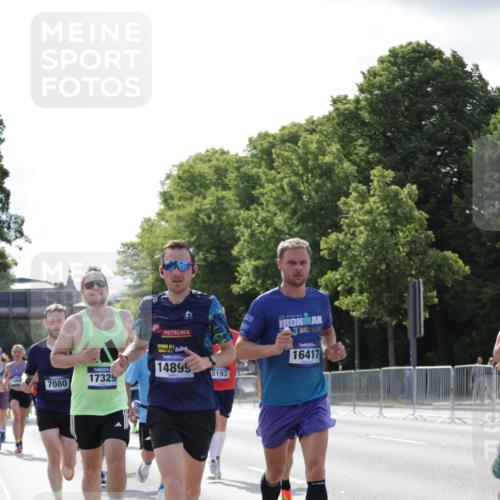 29.06.2025 - hella hamburg halbmarathon Jannik Wohlers http://msf.ph/oto/8195405 29.06.2025 09:46:29 Lombardsbrücke 1053, 1411, 1577, 2243, 5152, 5193, 5660, 6683, 7080, 7466, 7622, 7628, 7867, 8312, 8323, 10477, 10927, 11898, 12447, 12899, 13199, 13493, 13494, 13729, 14069, 14310, 14385, 14841, 14899, 16417, 16505, 16619, 16881, 17014, 17137, 17329, 17751, 18026, 18357, 18600, 18824, 18906, 18986 meine-sportfotos.de