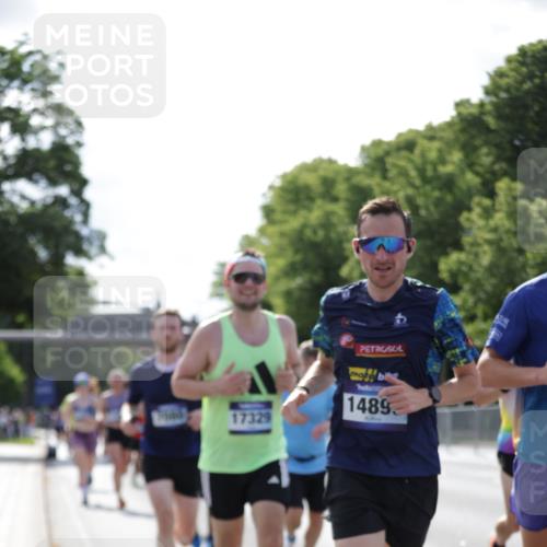 29.06.2025 - hella hamburg halbmarathon Jannik Wohlers http://msf.ph/oto/8195495 29.06.2025 09:46:30 Lombardsbrücke 1053, 1396, 1411, 1577, 2243, 3005, 5152, 5193, 5660, 7080, 7466, 7622, 7628, 7867, 8312, 8323, 10477, 10927, 11898, 12899, 13199, 13493, 13494, 13729, 14069, 14310, 14385, 14841, 14899, 15390, 16417, 16505, 16619, 16881, 17014, 17137, 17329, 18026, 18357, 18600, 18824, 18906, 18986 meine-sportfotos.de