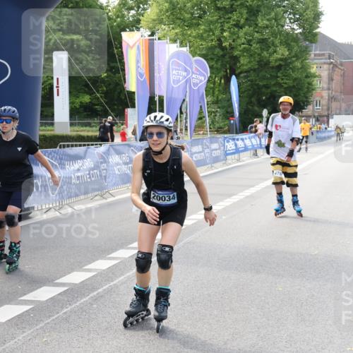 29.06.2025 - hella hamburg halbmarathon Strokosch-Dieckow http://msf.ph/oto/8195556 29.06.2025 09:39:50 Ziel 20034, 20037, 20203, 20376, 20476 meine-sportfotos.de