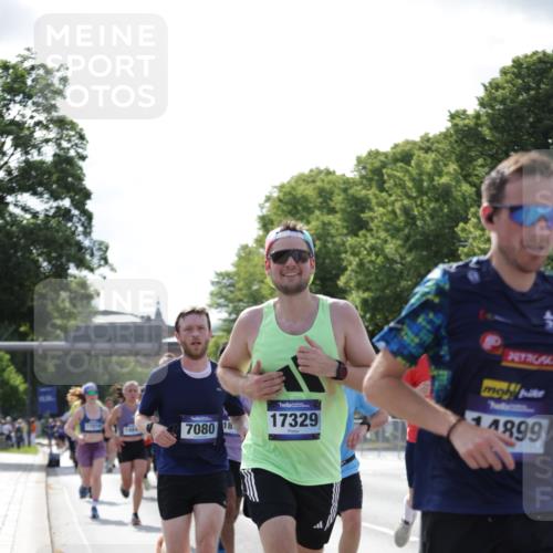 29.06.2025 - hella hamburg halbmarathon Jannik Wohlers http://msf.ph/oto/8195585 29.06.2025 09:46:30 Lombardsbrücke 1053, 1396, 1411, 1577, 2243, 3005, 5152, 5193, 5660, 7080, 7466, 7622, 7628, 7867, 8312, 8323, 10477, 10927, 11898, 12899, 13199, 13493, 13494, 13729, 14069, 14310, 14385, 14841, 14899, 15390, 16417, 16505, 16619, 16881, 17014, 17137, 17329, 18026, 18357, 18600, 18824, 18906, 18986 meine-sportfotos.de