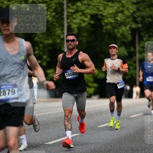 29.06.2025 - hella hamburg halbmarathon Dr. Thomas Lammeyer http://msf.ph/oto/8195613 29.06.2025 09:47:53 Kennedybrücke 1065, 2021, 2879, 3075, 3845, 3968, 4678, 5367, 7349, 8473, 8731, 10790, 10848 meine-sportfotos.de