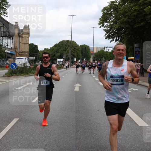 29.06.2025 - hella hamburg halbmarathon Yannick Fuchs http://msf.ph/oto/8195676 29.06.2025 10:31:36 20KM 1385, 1411, 1571, 3959, 4860, 4865, 5003, 5092, 5307, 5315, 5961, 6123, 6529, 7310, 7482, 7831, 8084, 8121, 8362, 9178, 9296, 9313, 10680, 10738, 11120, 11833, 13972, 14459, 14691, 14934, 15261, 15939, 16523, 17024, 17192, 17306, 17658, 17723, 18038, 18062, 18384, 18733, 18824 meine-sportfotos.de