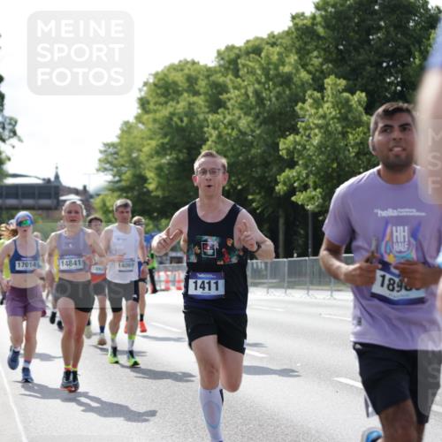 29.06.2025 - hella hamburg halbmarathon Jannik Wohlers http://msf.ph/oto/8195712 29.06.2025 09:46:33 Lombardsbrücke 1053, 1396, 1411, 1577, 3005, 5193, 5660, 7080, 7466, 7622, 7867, 8323, 10477, 11898, 12899, 13199, 13493, 13494, 13729, 13771, 14069, 14385, 14841, 14899, 15390, 16417, 16505, 16619, 16881, 17014, 17137, 17329, 18026, 18357, 18600, 18731, 18824, 18906, 18986 meine-sportfotos.de