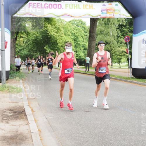 29.06.2025 - hella hamburg halbmarathon MichiJ http://msf.ph/oto/8195720 29.06.2025 10:20:44 Zwischen KM18-KM19 15835, 19118 meine-sportfotos.de