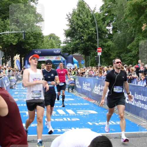 29.06.2025 - hella hamburg halbmarathon Zöllner http://msf.ph/oto/8195732 29.06.2025 10:45:45 Ziel 4854, 5047, 6071, 6711, 11291, 11495, 13975, 14374, 14764, 16617, 17332, 17674, 17835, 18862 meine-sportfotos.de