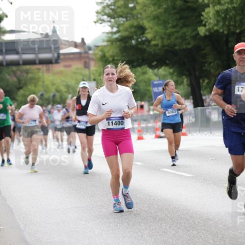 29.06.2025 - hella hamburg halbmarathon Jannik Wohlers http://msf.ph/oto/8195764 29.06.2025 10:24:38 Lombardsbrücke 1740, 2000, 2249, 3920, 4008, 4010, 5126, 7778, 8083, 9573, 11400, 11921, 14649, 15153, 15679, 15942, 17185, 17954, 18194, 18198 meine-sportfotos.de