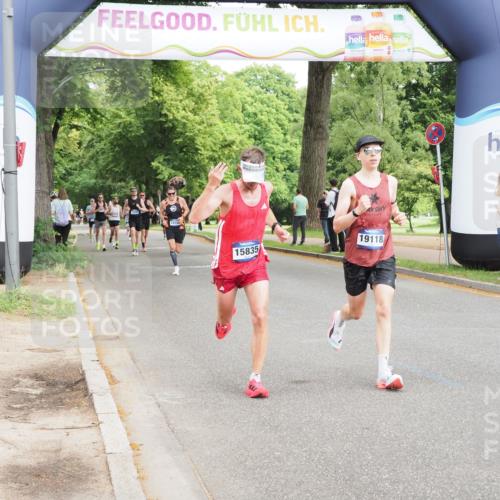 29.06.2025 - hella hamburg halbmarathon MichiJ http://msf.ph/oto/8195770 29.06.2025 10:20:44 Zwischen KM18-KM19 15835, 19118 meine-sportfotos.de