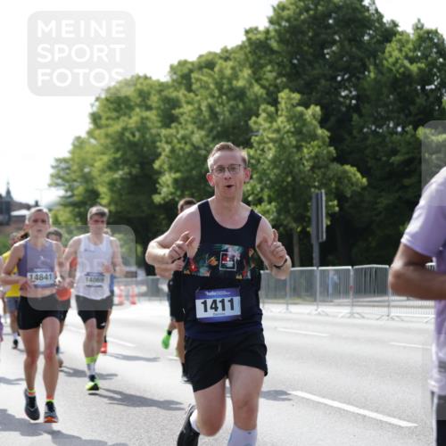 29.06.2025 - hella hamburg halbmarathon Jannik Wohlers http://msf.ph/oto/8195781 29.06.2025 09:46:33 Lombardsbrücke 1053, 1396, 1411, 1577, 3005, 5193, 5660, 7080, 7466, 7622, 7867, 8323, 10477, 11898, 12899, 13199, 13493, 13494, 13729, 13771, 14069, 14385, 14841, 14899, 15390, 16417, 16505, 16619, 16881, 17014, 17137, 17329, 18026, 18357, 18600, 18731, 18824, 18906, 18986 meine-sportfotos.de