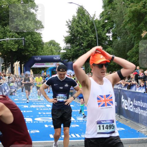 29.06.2025 - hella hamburg halbmarathon Zöllner http://msf.ph/oto/8195789 29.06.2025 10:45:47 Ziel 4854, 5047, 6071, 6290, 6711, 13975, 14374, 14764, 16617, 17332, 17674, 17835 meine-sportfotos.de