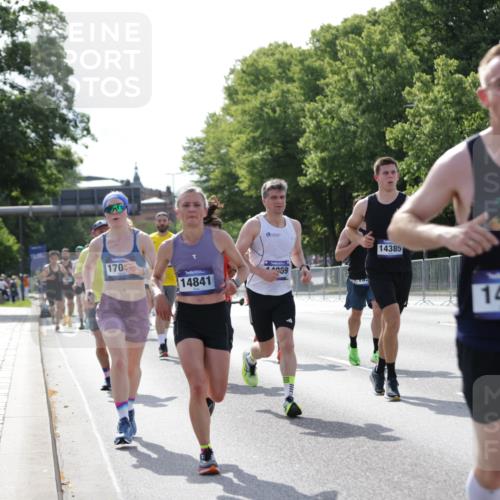 29.06.2025 - hella hamburg halbmarathon Jannik Wohlers http://msf.ph/oto/8195797 29.06.2025 09:46:33 Lombardsbrücke 1053, 1396, 1411, 1577, 3005, 5193, 5660, 7080, 7466, 7622, 7867, 8323, 10477, 11898, 12899, 13199, 13493, 13494, 13729, 13771, 14069, 14385, 14841, 14899, 15390, 16417, 16505, 16619, 16881, 17014, 17137, 17329, 18026, 18357, 18600, 18731, 18824, 18906, 18986 meine-sportfotos.de