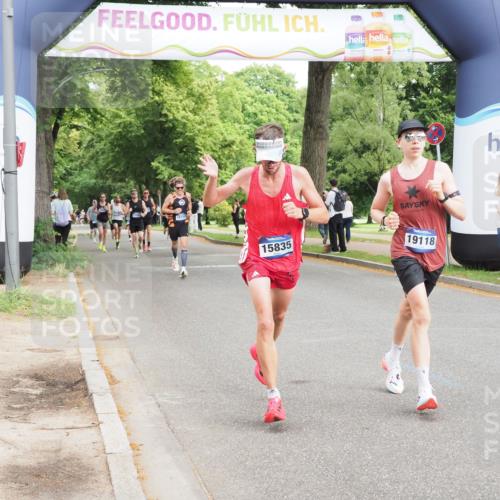 29.06.2025 - hella hamburg halbmarathon MichiJ http://msf.ph/oto/8195823 29.06.2025 10:20:45 Zwischen KM18-KM19 15835, 19118 meine-sportfotos.de