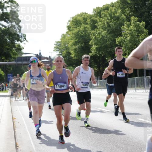 29.06.2025 - hella hamburg halbmarathon Jannik Wohlers http://msf.ph/oto/8195827 29.06.2025 09:46:33 Lombardsbrücke 1053, 1396, 1411, 1577, 3005, 5193, 5660, 7080, 7466, 7622, 7867, 8323, 10477, 11898, 12899, 13199, 13493, 13494, 13729, 13771, 14069, 14385, 14841, 14899, 15390, 16417, 16505, 16619, 16881, 17014, 17137, 17329, 18026, 18357, 18600, 18731, 18824, 18906, 18986 meine-sportfotos.de