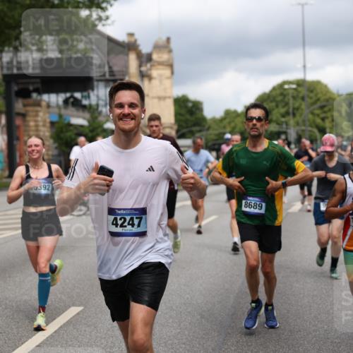 29.06.2025 - hella hamburg halbmarathon Yannick Fuchs http://msf.ph/oto/8195831 29.06.2025 10:44:19 20KM 1119, 1216, 1321, 1399, 1507, 1630, 2020, 2234, 2788, 3296, 3852, 3947, 4127, 4247, 4933, 5447, 5894, 6125, 6282, 7176, 8153, 8313, 8576, 8657, 8689, 8899, 8921, 9031, 9303, 10371, 10480, 10750, 11455, 11607, 11975, 12203, 12235, 12527, 12733, 13225, 13282, 13463, 13609, 13758, 13812, 14562, 14794, 15620, 15803, 15950, 16000, 16242, 16403, 16732, 16806, 16887, 17247, 17282, 17319, 18066, 18228, 18229, 18451, 18499, 18657, 18658, 18811, 18884 meine-sportfotos.de