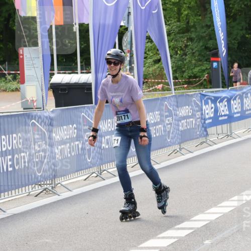 29.06.2025 - hella hamburg halbmarathon Strokosch-Dieckow http://msf.ph/oto/8195862 29.06.2025 09:40:27 Ziel 20171 meine-sportfotos.de