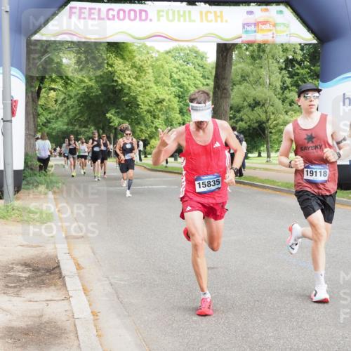 29.06.2025 - hella hamburg halbmarathon MichiJ http://msf.ph/oto/8195872 29.06.2025 10:20:45 Zwischen KM18-KM19 15835, 19118 meine-sportfotos.de