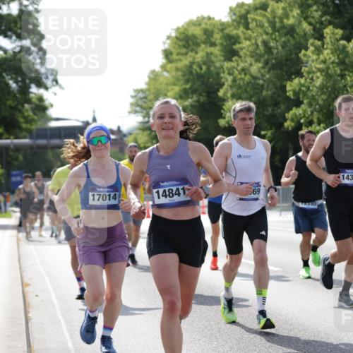 29.06.2025 - hella hamburg halbmarathon Jannik Wohlers http://msf.ph/oto/8195892 29.06.2025 09:46:34 Lombardsbrücke 1053, 1396, 1411, 1577, 3005, 5193, 5660, 7080, 7466, 7622, 7867, 8323, 9519, 10477, 11055, 11898, 12899, 13148, 13199, 13493, 13494, 13729, 13771, 13991, 14069, 14385, 14448, 14841, 14899, 15390, 16417, 16425, 16505, 16881, 17014, 17137, 17329, 17877, 18026, 18357, 18600, 18731, 18824, 18906, 18986 meine-sportfotos.de