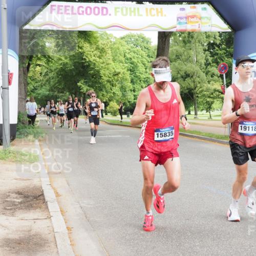 29.06.2025 - hella hamburg halbmarathon MichiJ http://msf.ph/oto/8195922 29.06.2025 10:20:45 Zwischen KM18-KM19 15835, 19118 meine-sportfotos.de