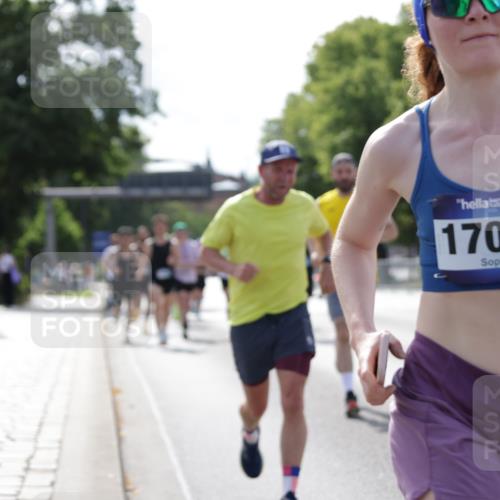 29.06.2025 - hella hamburg halbmarathon Jannik Wohlers http://msf.ph/oto/8195991 29.06.2025 09:46:35 Lombardsbrücke 1053, 1396, 1411, 1577, 3005, 5193, 5660, 7080, 7466, 7622, 7867, 8323, 9519, 10477, 11055, 11898, 12204, 12899, 13148, 13199, 13493, 13494, 13729, 13771, 13991, 14069, 14385, 14448, 14841, 14899, 15390, 16417, 16425, 16881, 17014, 17137, 17329, 17877, 18026, 18357, 18600, 18731, 18824, 18906, 18986 meine-sportfotos.de