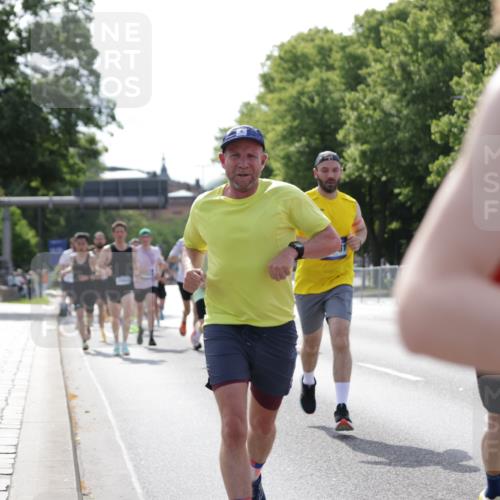 29.06.2025 - hella hamburg halbmarathon Jannik Wohlers http://msf.ph/oto/8196009 29.06.2025 09:46:36 Lombardsbrücke 1053, 1396, 1411, 1577, 2563, 3005, 5193, 5660, 7080, 7466, 7622, 7867, 8323, 9519, 10477, 11055, 11898, 12204, 12899, 13148, 13199, 13493, 13494, 13729, 13771, 13991, 14069, 14385, 14448, 14841, 14899, 15390, 16417, 16425, 16881, 17014, 17137, 17329, 17877, 18026, 18357, 18600, 18731, 18824, 18906, 18986 meine-sportfotos.de