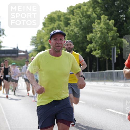 29.06.2025 - hella hamburg halbmarathon Jannik Wohlers http://msf.ph/oto/8196032 29.06.2025 09:46:36 Lombardsbrücke 1053, 1396, 1411, 1577, 2563, 3005, 5193, 5660, 7080, 7466, 7622, 7867, 8323, 9519, 10477, 11055, 11898, 12204, 12899, 13148, 13199, 13493, 13494, 13729, 13771, 13991, 14069, 14385, 14448, 14841, 14899, 15390, 16417, 16425, 16881, 17014, 17137, 17329, 17877, 18026, 18357, 18600, 18731, 18824, 18906, 18986 meine-sportfotos.de