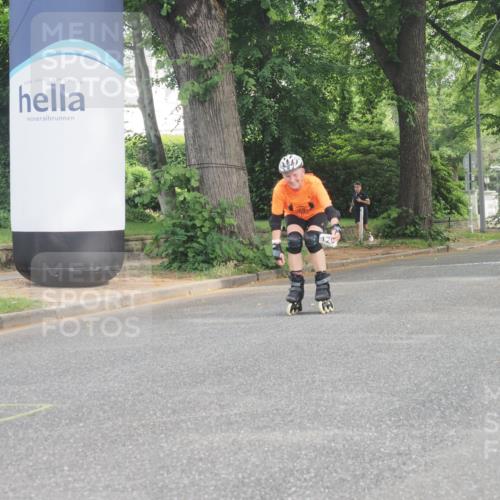 29.06.2025 - hella hamburg halbmarathon KatJ http://msf.ph/oto/8196110 29.06.2025 09:28:11 Zwischen KM18-KM19  meine-sportfotos.de