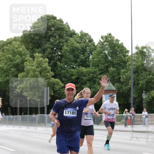 29.06.2025 - hella hamburg halbmarathon Jannik Wohlers http://msf.ph/oto/8196143 29.06.2025 10:24:40 Lombardsbrücke 1740, 2000, 3920, 3961, 3963, 4008, 4010, 7778, 8083, 9573, 11400, 11921, 14649, 15153, 15679, 15942, 17185, 17954, 18194, 18198 meine-sportfotos.de