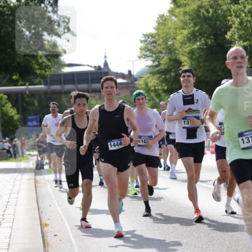 29.06.2025 - hella hamburg halbmarathon Jannik Wohlers http://msf.ph/oto/8196159 29.06.2025 09:46:38 Lombardsbrücke 1053, 1396, 1411, 1577, 2563, 3005, 3790, 3935, 5193, 5660, 6305, 7080, 7466, 7622, 7867, 8323, 9376, 9519, 10477, 11055, 11370, 11898, 12204, 13148, 13199, 13729, 13771, 13991, 14069, 14385, 14448, 14841, 14899, 14975, 15390, 16417, 16425, 16881, 17014, 17329, 17877, 18357, 18455, 18600, 18731, 18906, 18986 meine-sportfotos.de