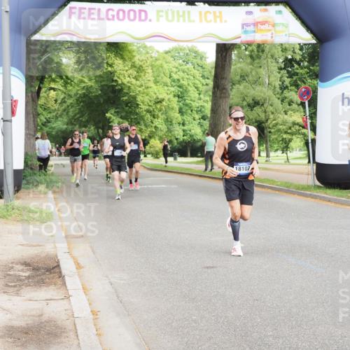 29.06.2025 - hella hamburg halbmarathon MichiJ http://msf.ph/oto/8196280 29.06.2025 10:20:47 Zwischen KM18-KM19 15835, 19118 meine-sportfotos.de